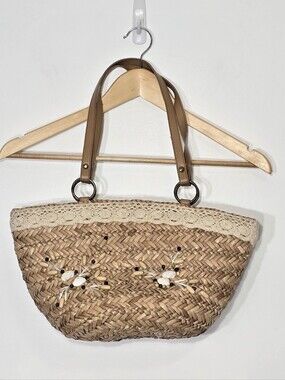 Straw Wicker Woven Shoulder Bag Shells & Beads Details Clothes Inside Zip Purse